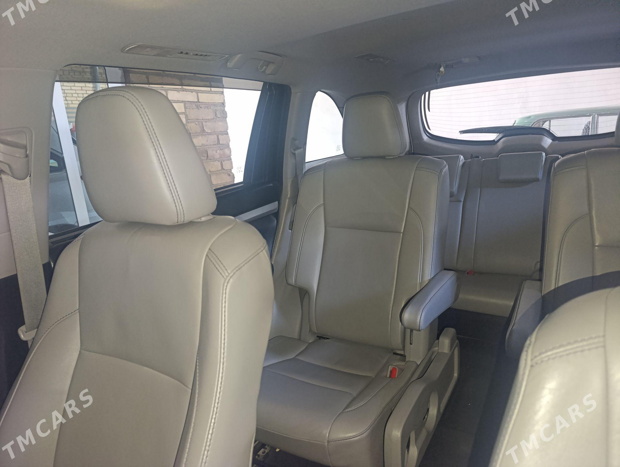 Toyota Highlander 2019 - 420 000 TMT - Чарджоу - img 2