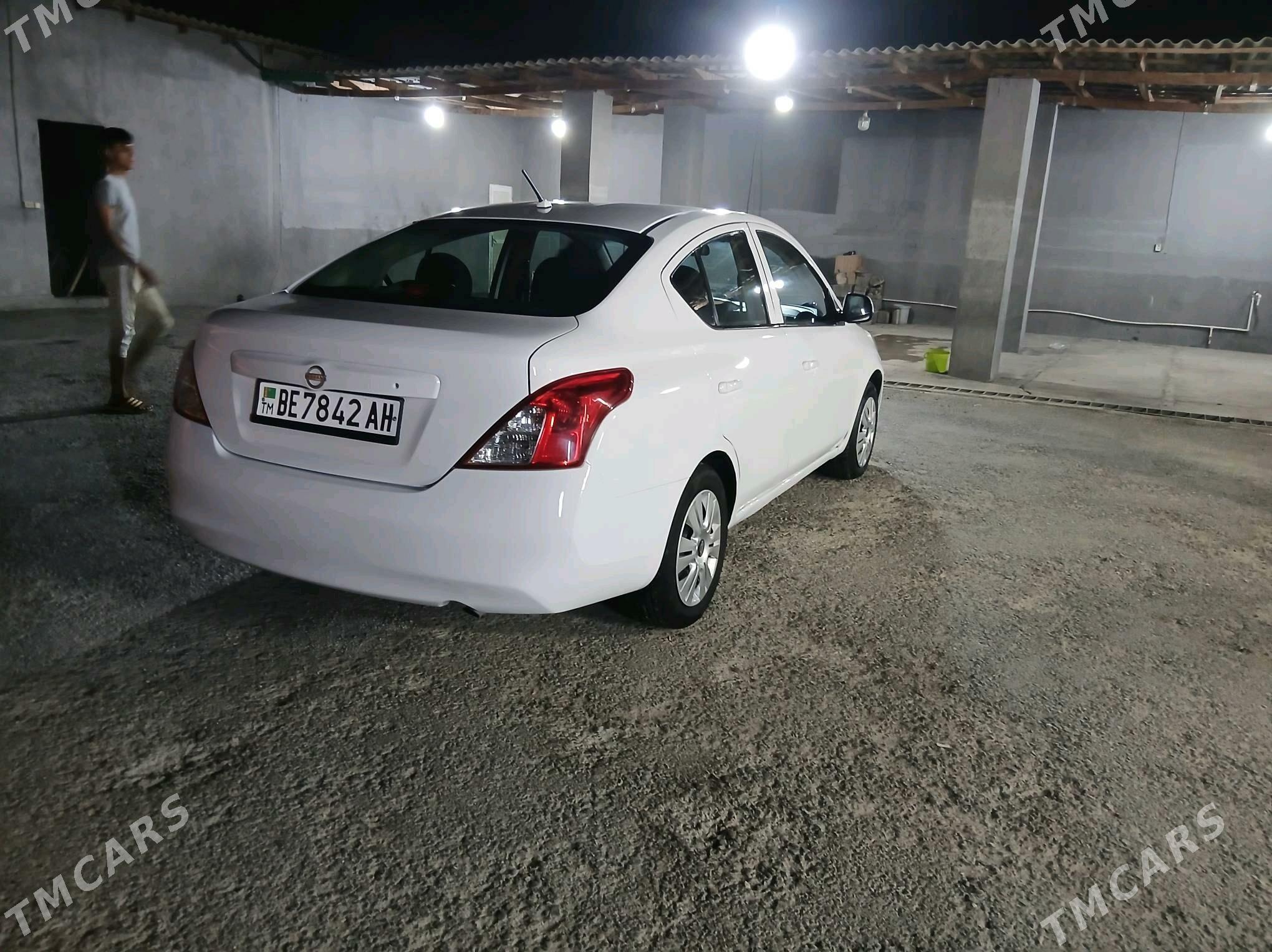 Nissan Versa 2011 - 85 000 TMT - Бахарден - img 2