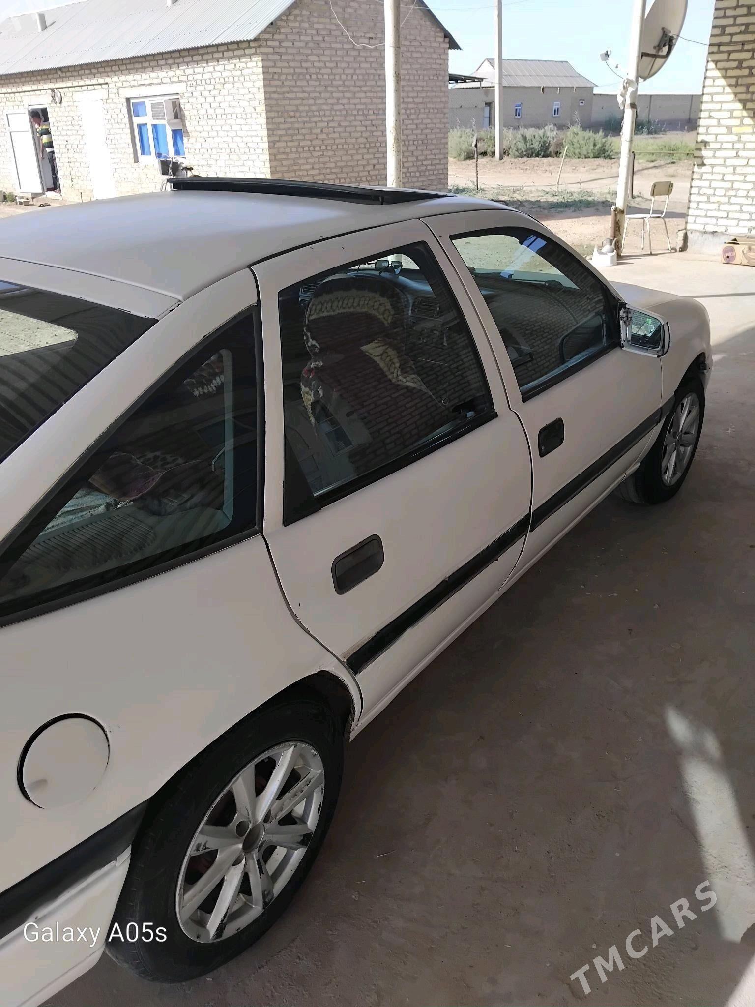 Opel Vectra 1992 - 30 000 TMT - Бабадайхан - img 4