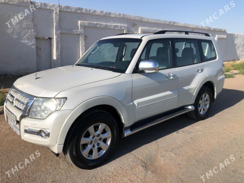 Mitsubishi Pajero 2015 - 325 000 TMT - Дашогуз - img 5