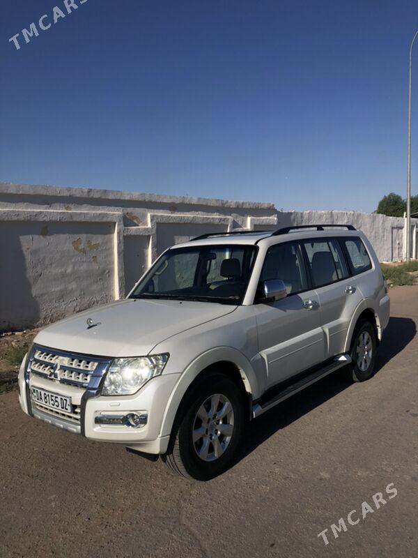 Mitsubishi Pajero 2015 - 325 000 TMT - Дашогуз - img 3