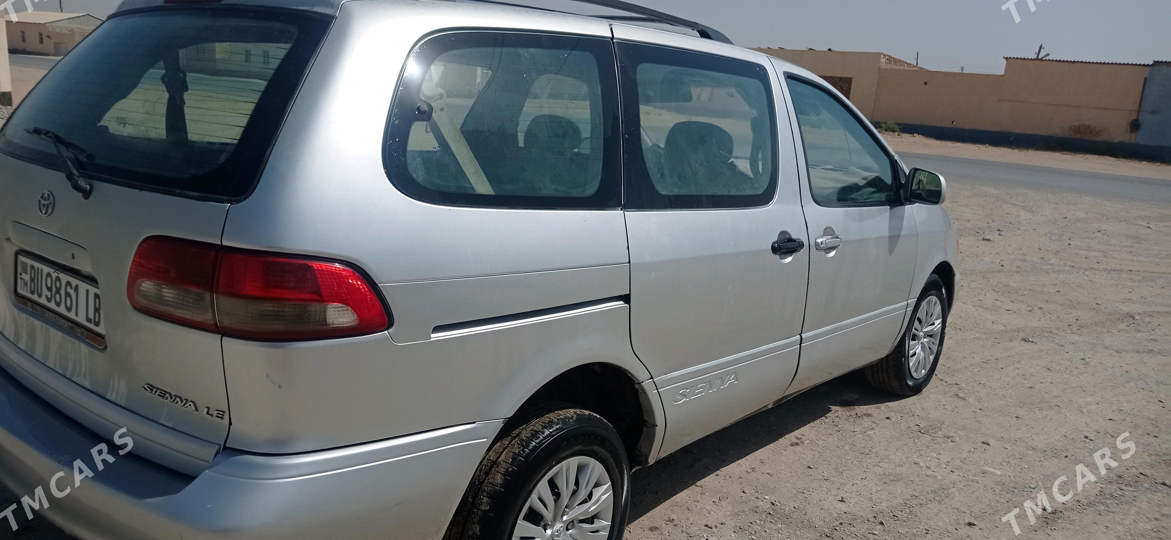 Toyota Sienna 2001 - 120 000 TMT - Керки - img 2