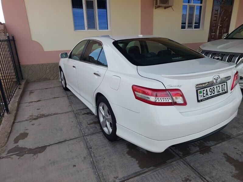 Toyota Camry 2010 - 240 000 TMT - Köneürgenç - img 4