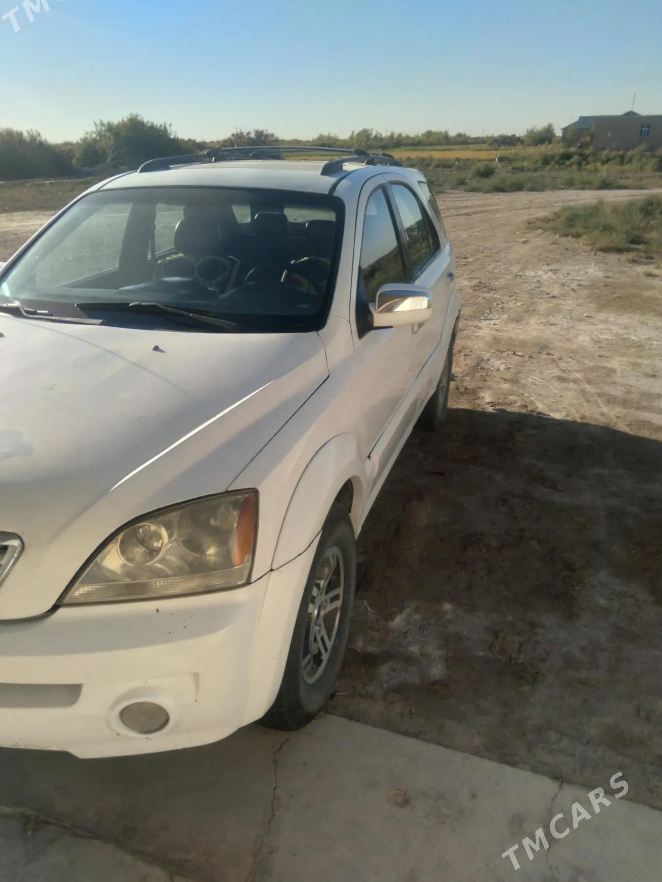 Kia Sorento 2003 - 70 000 TMT - Ruhubelent etraby - img 2