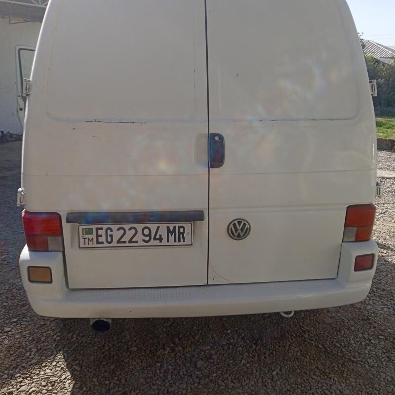 Volkswagen Transporter 2001 - 70 000 TMT - Мары - img 2