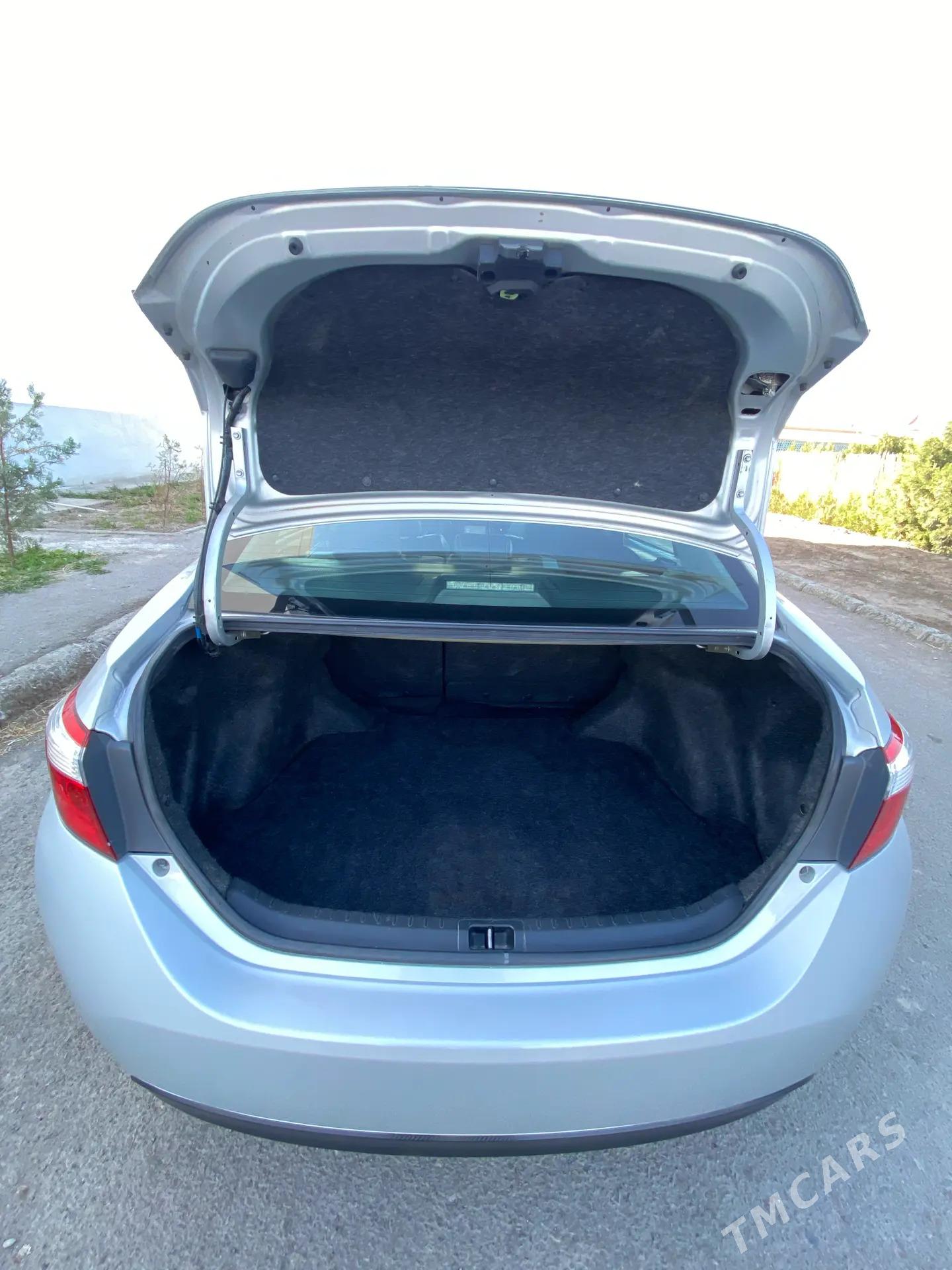 Toyota Corolla 2015 - 200 000 TMT - Daşoguz - img 8