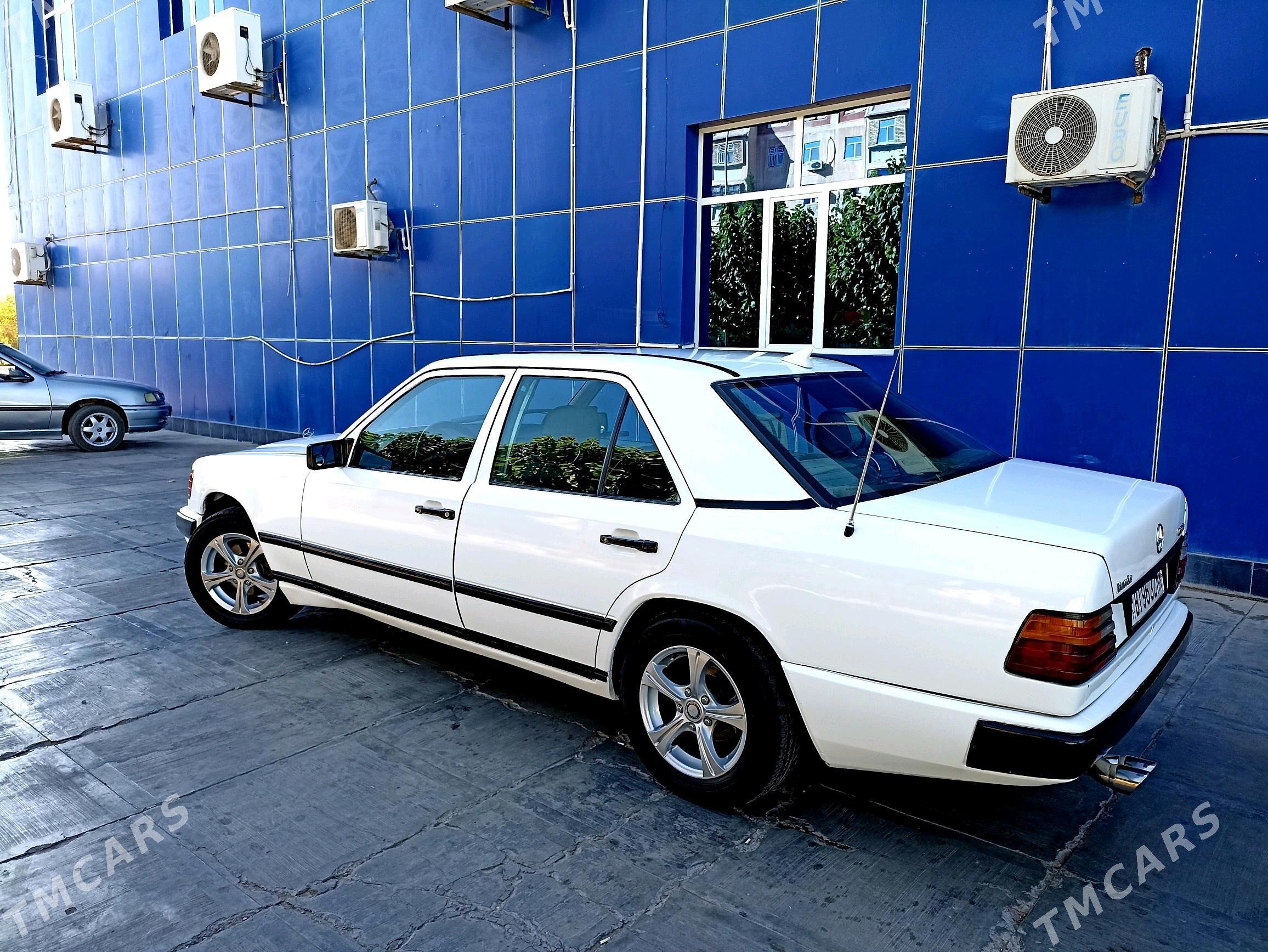 Mercedes-Benz 230E 1987 - 52 000 TMT - Векильбазар - img 1