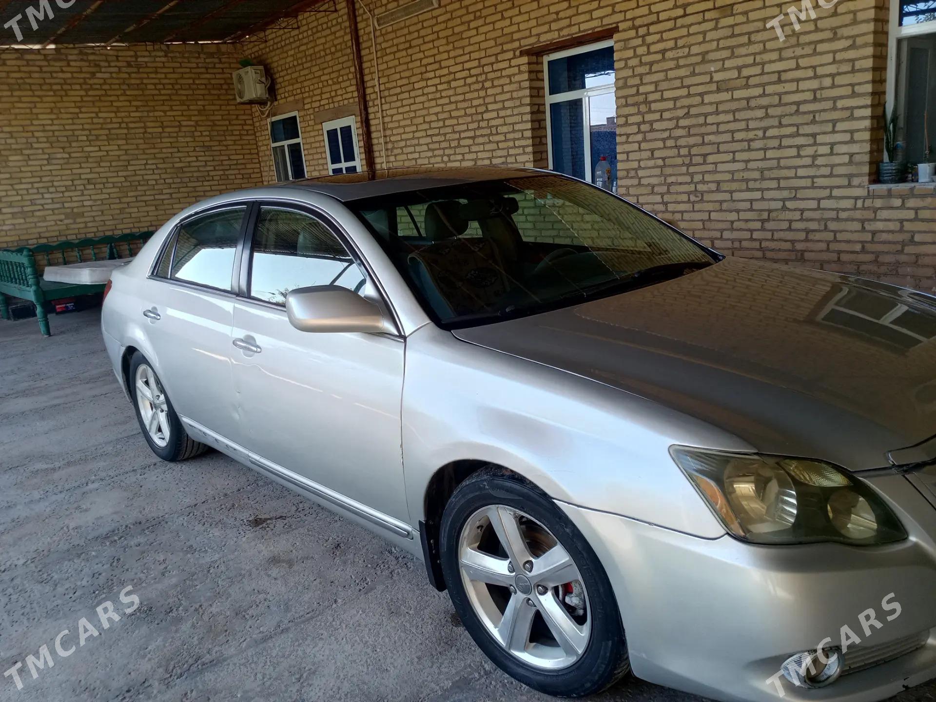 Toyota Avalon 2006 - 150 000 TMT - Фарап - img 8