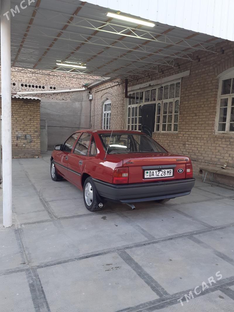 Opel Vectra 1990 - 46 000 TMT - Мары - img 2