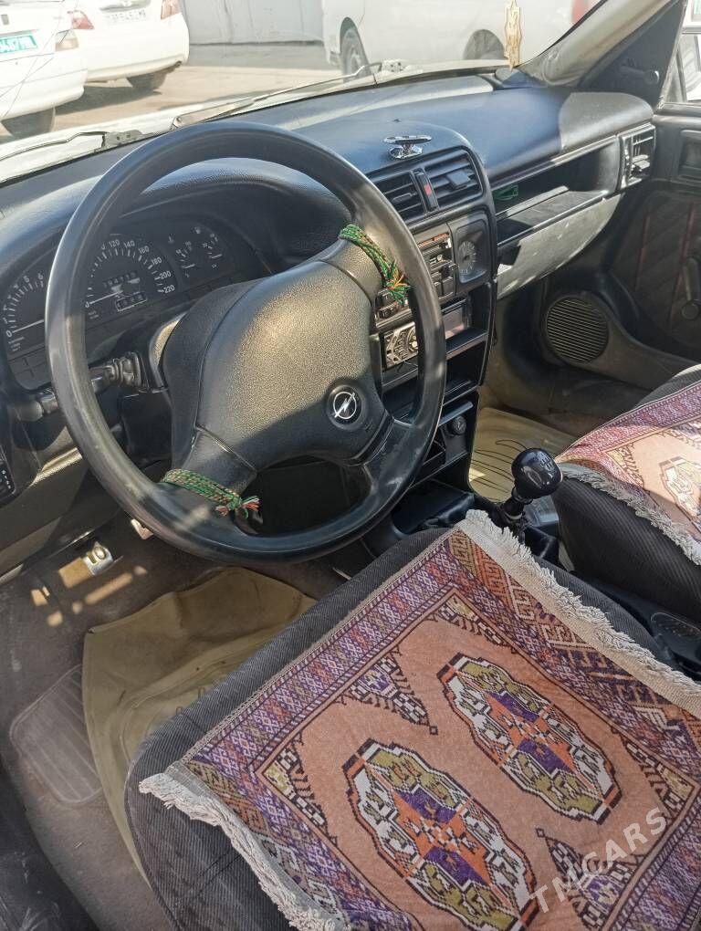 Opel Vectra 1991 - 25 000 TMT - Байрамали - img 3
