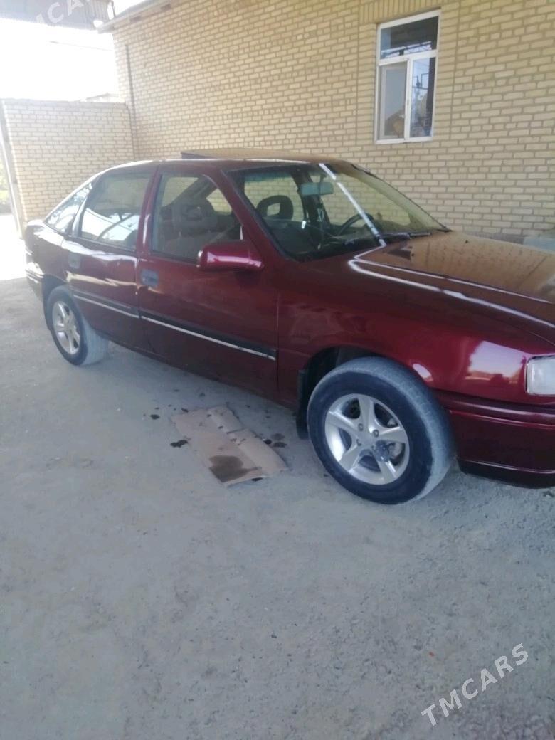 Opel Vectra 1992 - 23 000 TMT - Мары - img 6