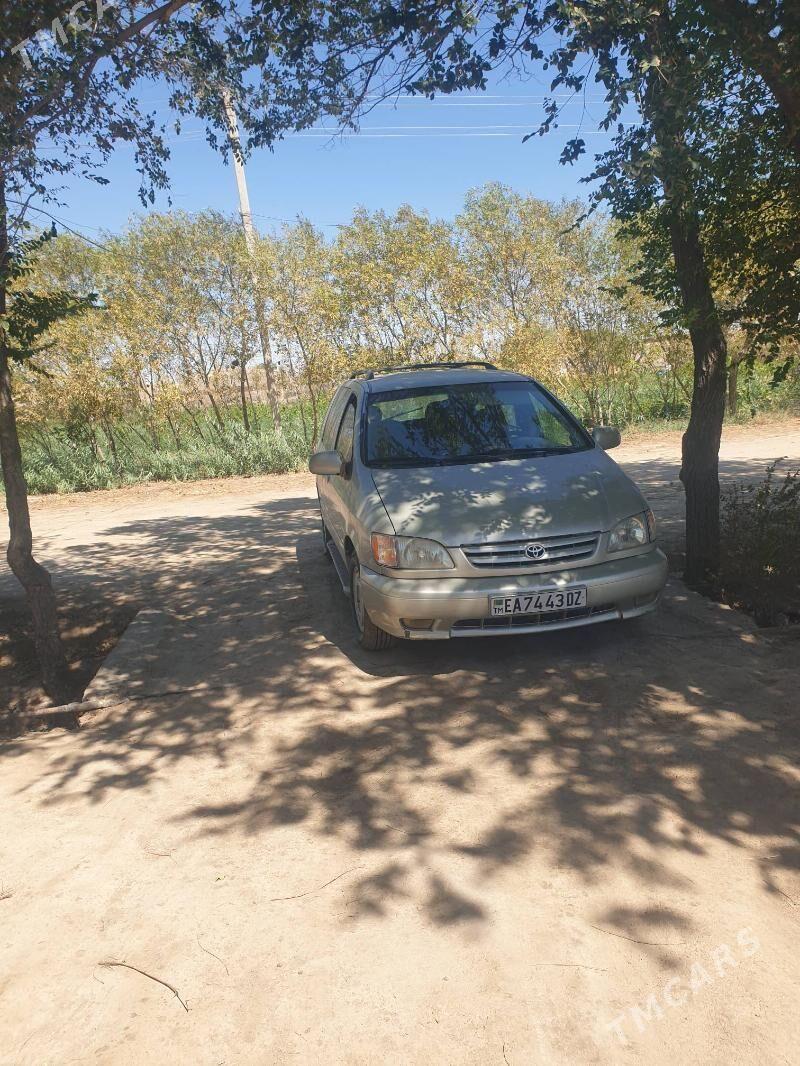Toyota Sienna 2001 - 160 000 TMT - Türkmenbaşy etr. - img 4