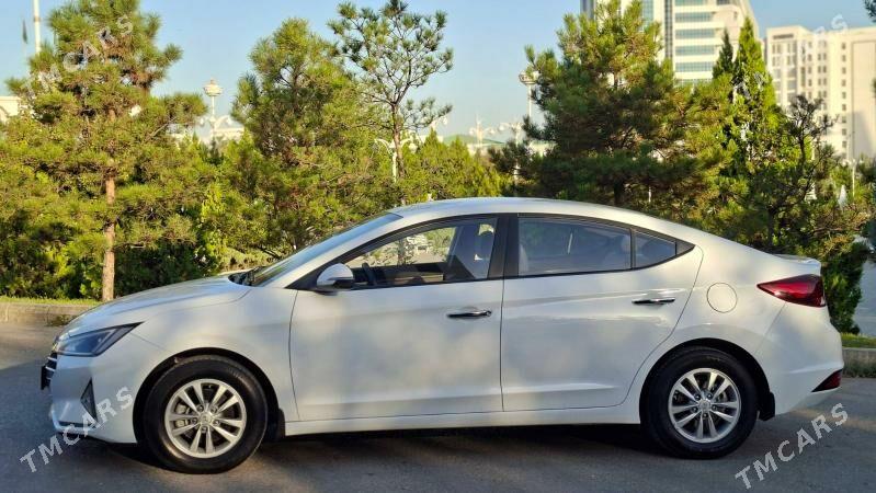 Hyundai Elantra 2019 - 225 000 TMT - Багир - img 4