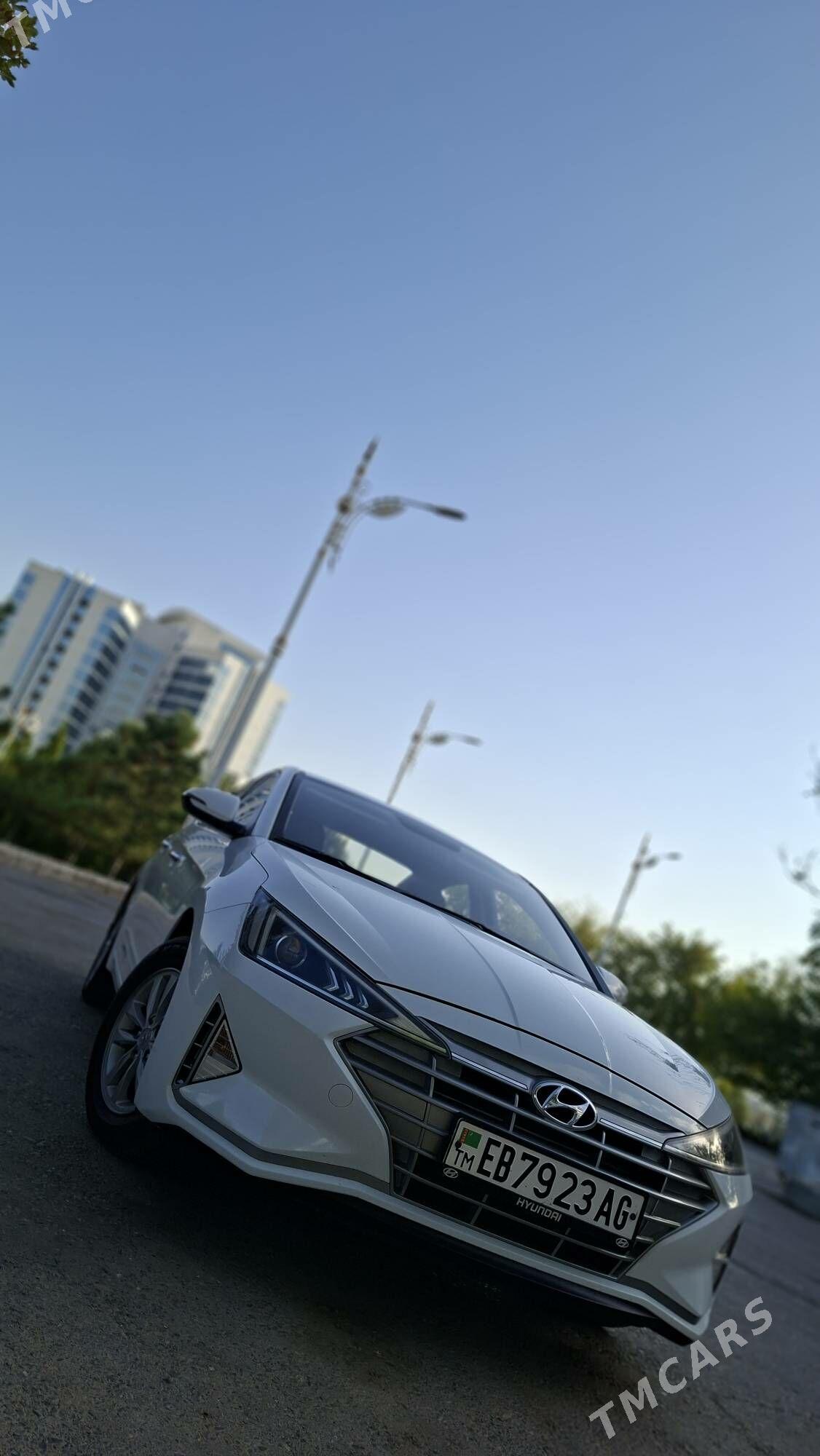 Hyundai Elantra 2019 - 225 000 TMT - Багир - img 2