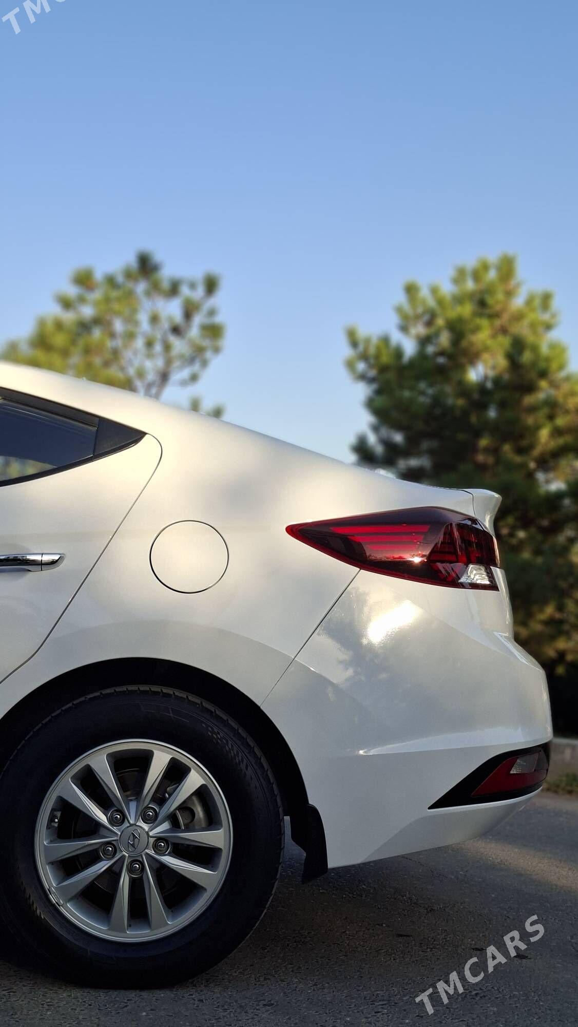 Hyundai Elantra 2019 - 225 000 TMT - Багир - img 6