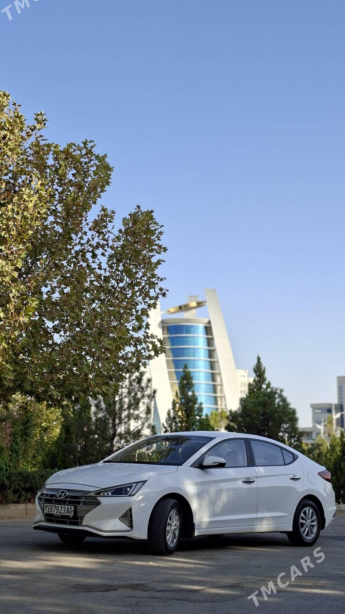 Hyundai Elantra 2019 - 225 000 TMT - Багир - img 10