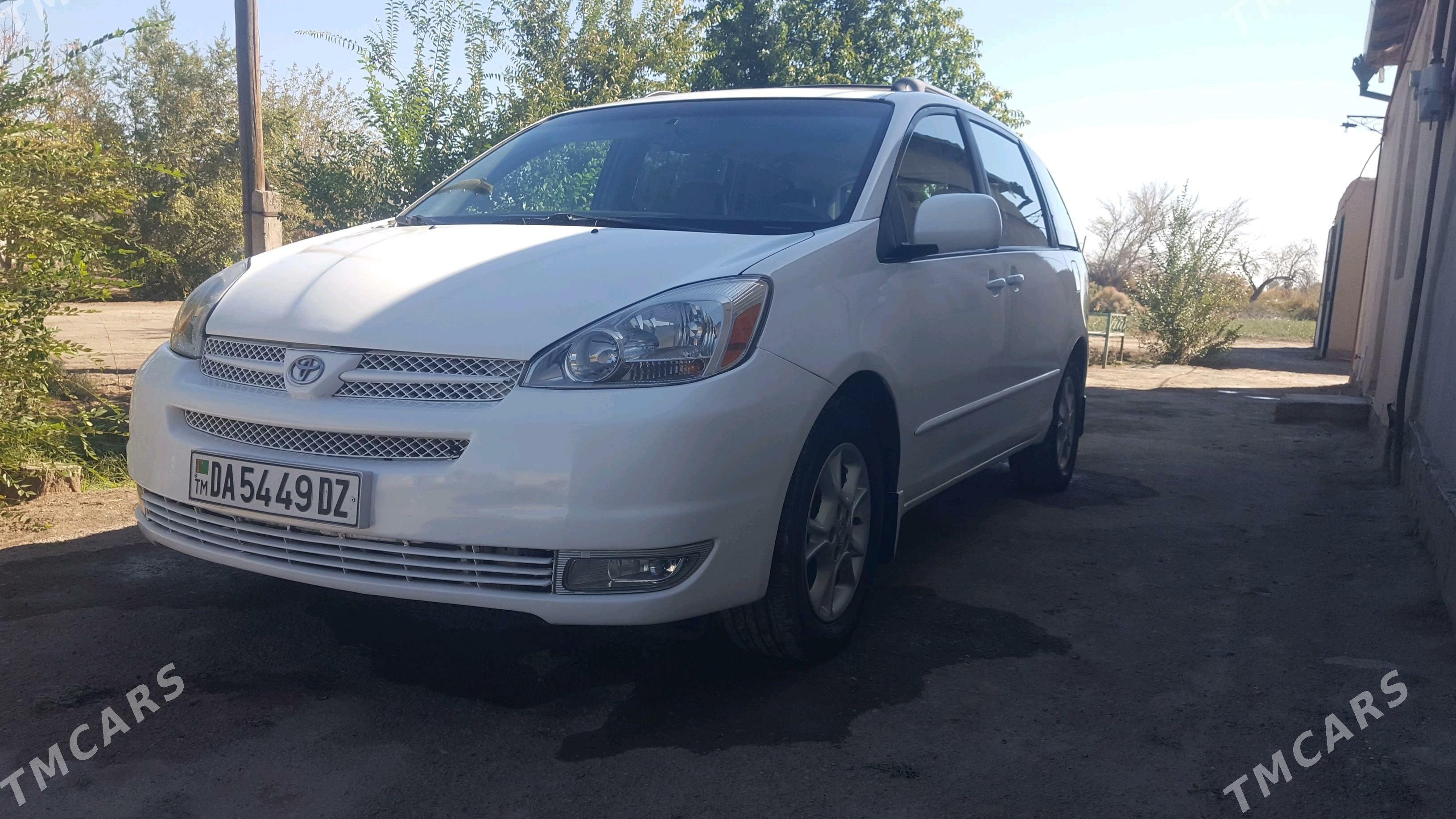 Toyota Sienna 2004 - 215 000 TMT - Гурбансолтан Едже - img 3