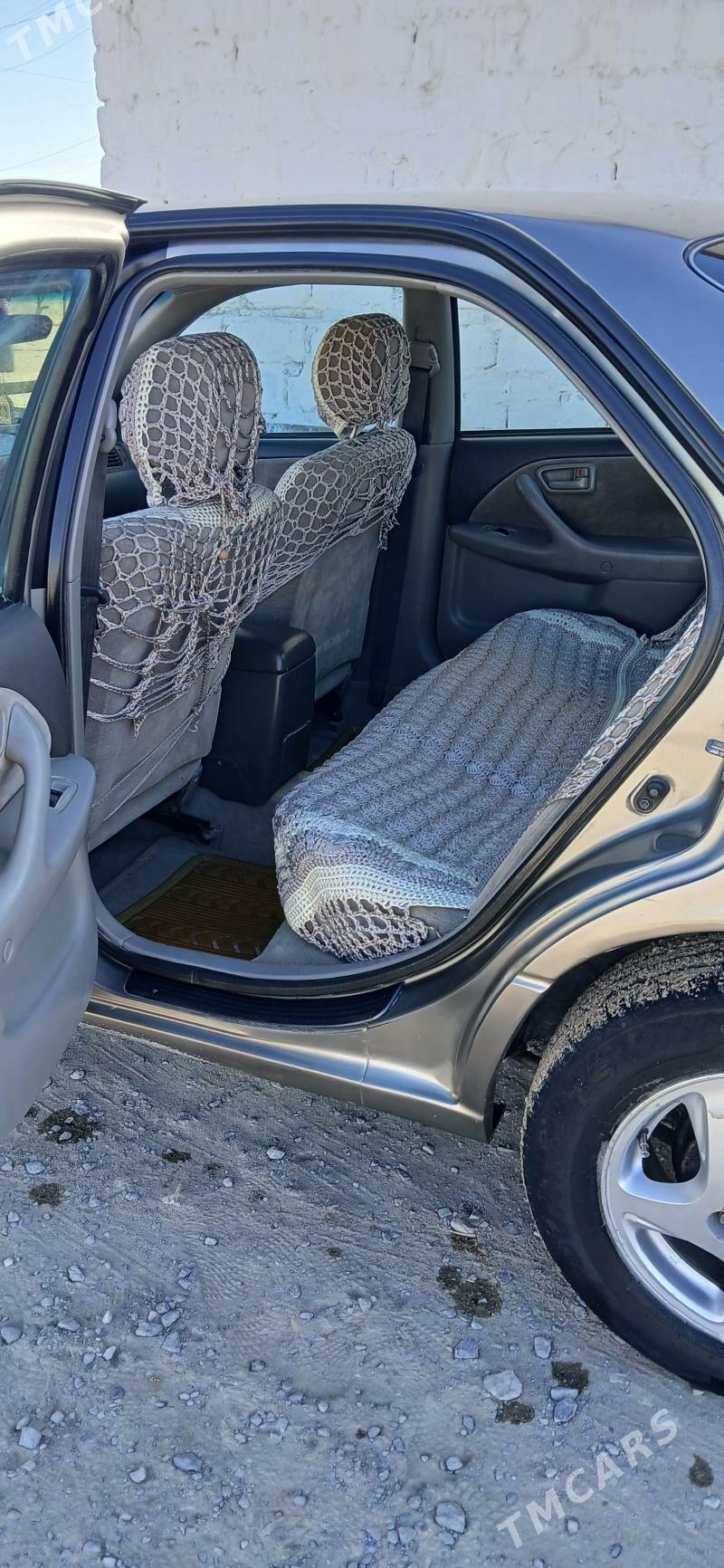 Toyota Camry 1998 - 120 000 TMT - Берекет - img 9