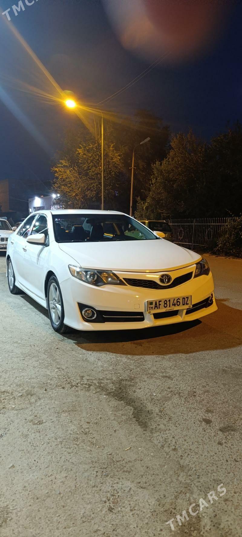Toyota Camry 2012 - 212 000 TMT - Дашогуз - img 2