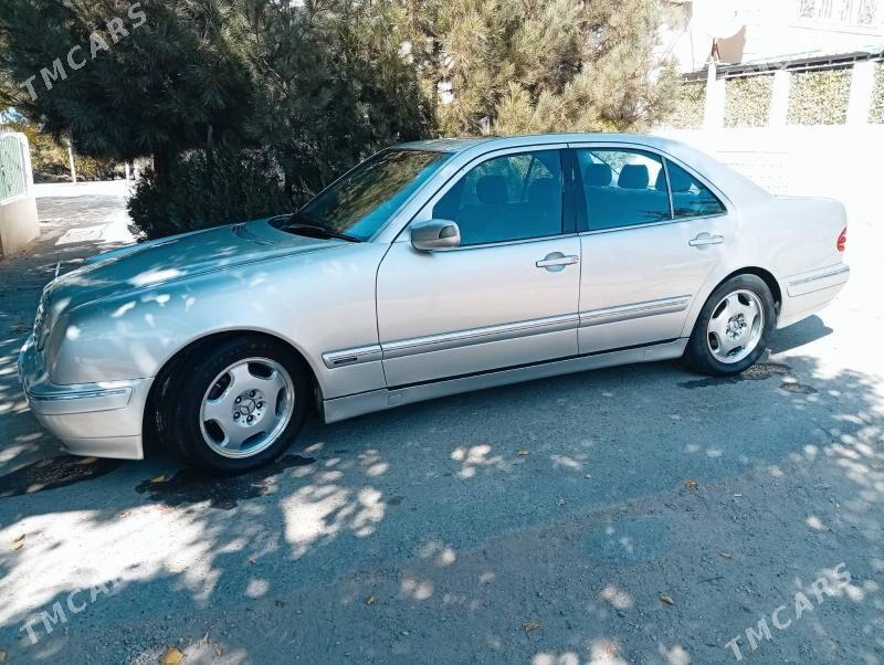 Mercedes-Benz E320 2001 - 125 000 TMT - Туркменбаши - img 4