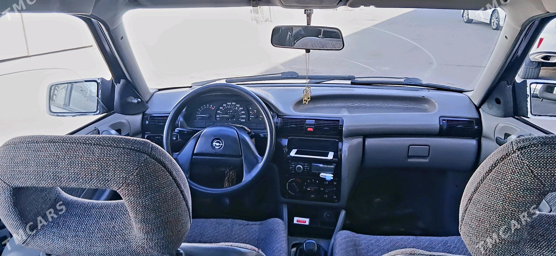 Opel Astra 1993 - 35 000 TMT - Мары - img 3