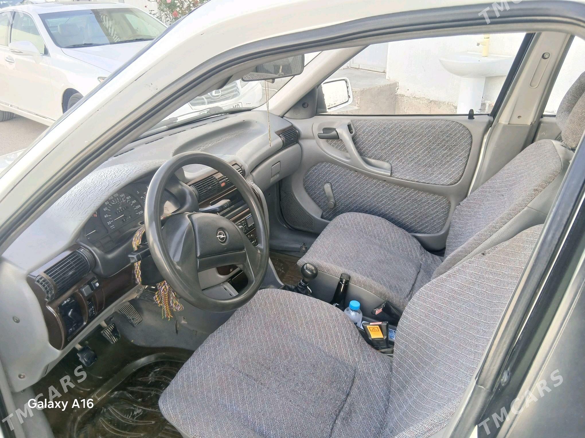 Opel Astra 1993 - 35 000 TMT - Мары - img 2