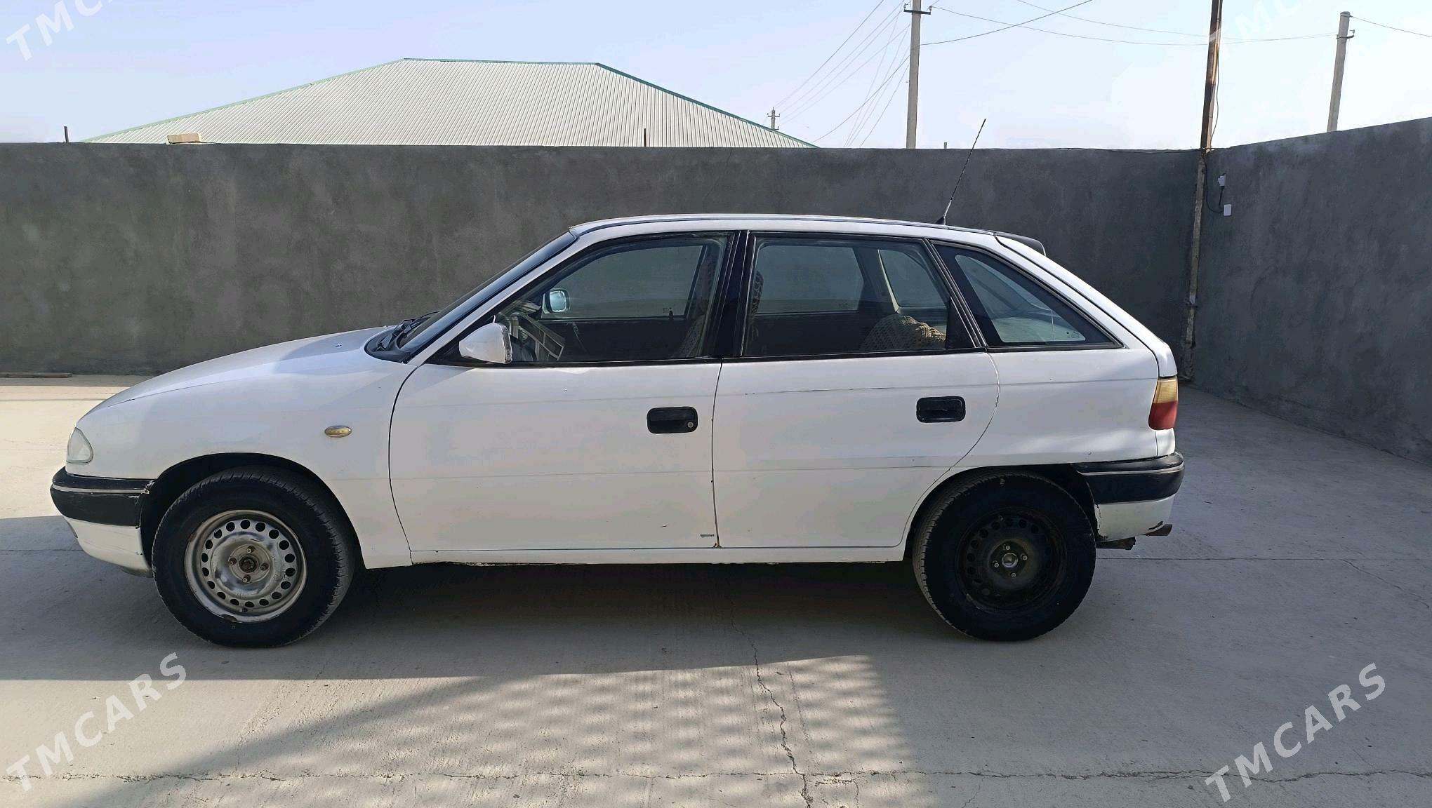 Opel Astra 1995 - 34 000 TMT - Бахарден - img 8