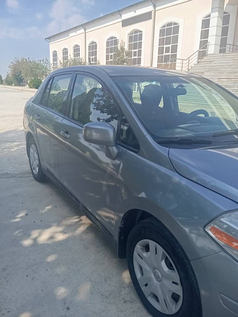 Nissan Versa 2010 - 135 000 TMT - Халач - img 4