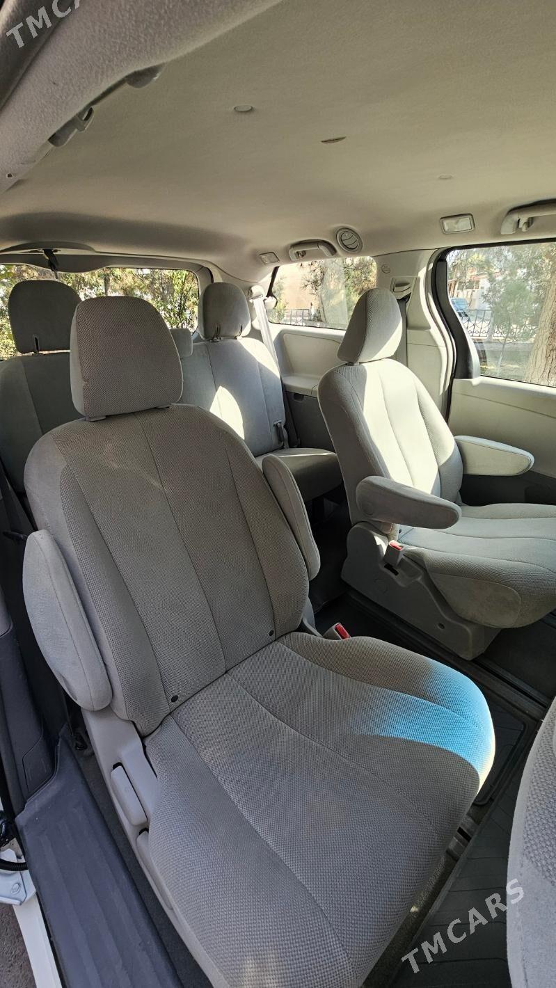 Toyota Sienna 2012 - 310 000 TMT - Мары - img 2