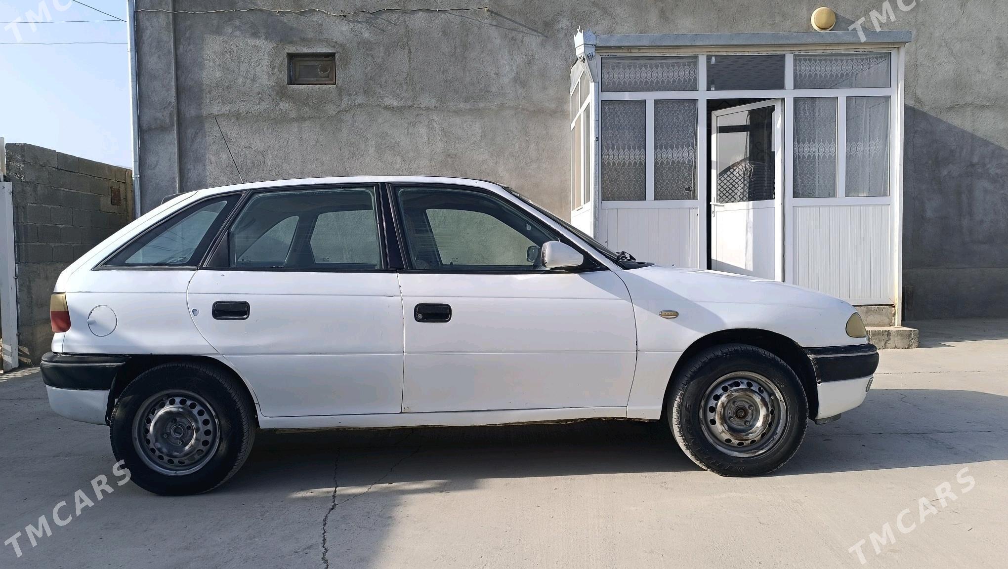 Opel Astra 1995 - 34 000 TMT - Бахарден - img 3