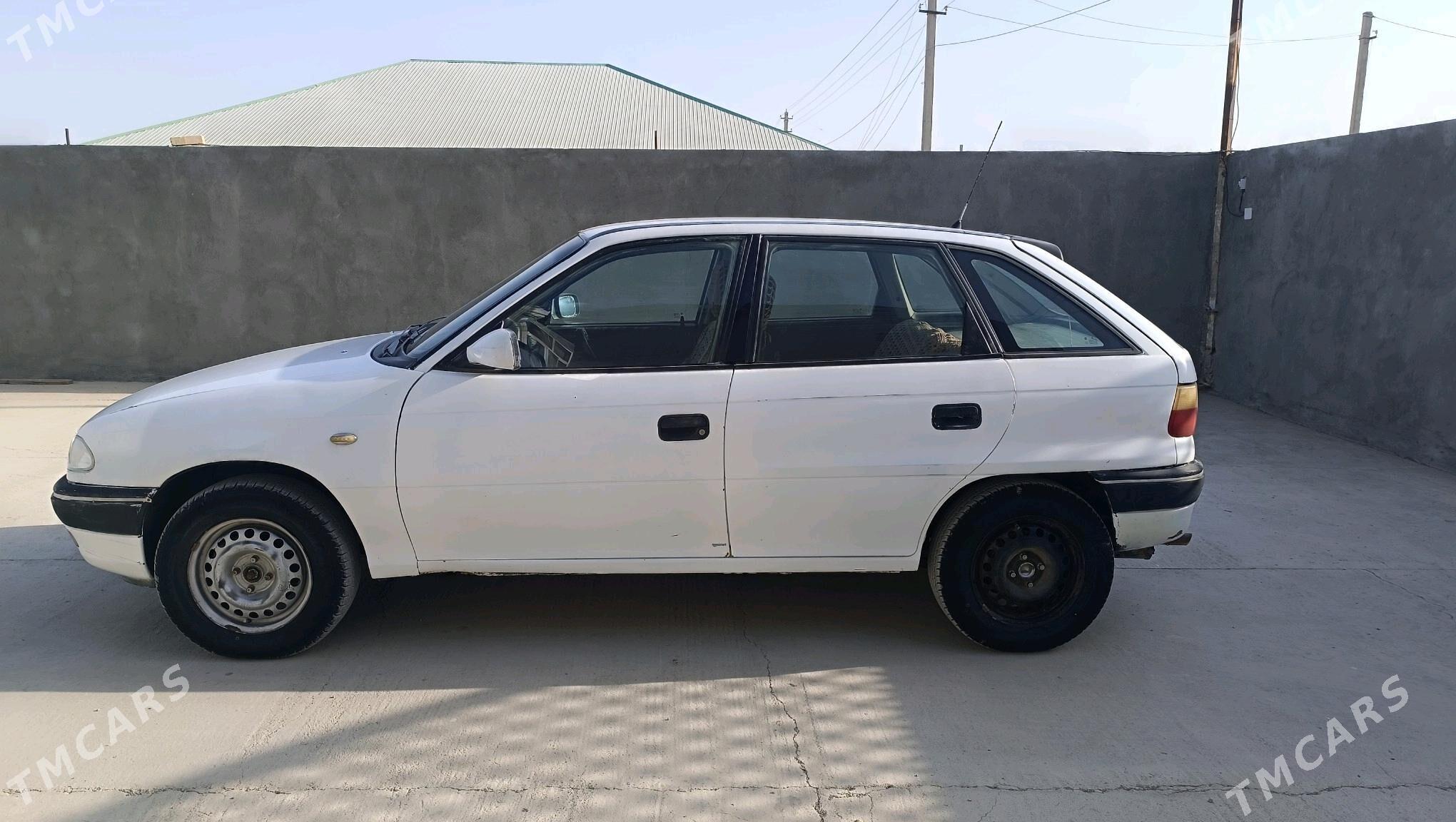 Opel Astra 1995 - 34 000 TMT - Бахарден - img 5
