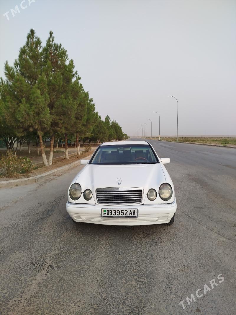 Mercedes-Benz 230E 1999 - 53 000 TMT - Tejen - img 1