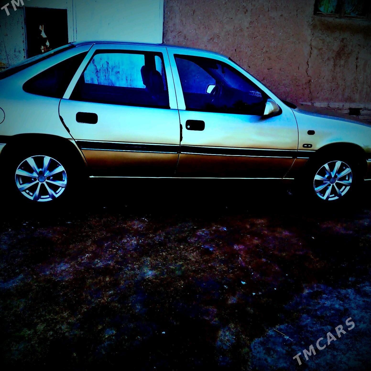 Opel Vectra 1994 - 48 000 TMT - Губадаг - img 4