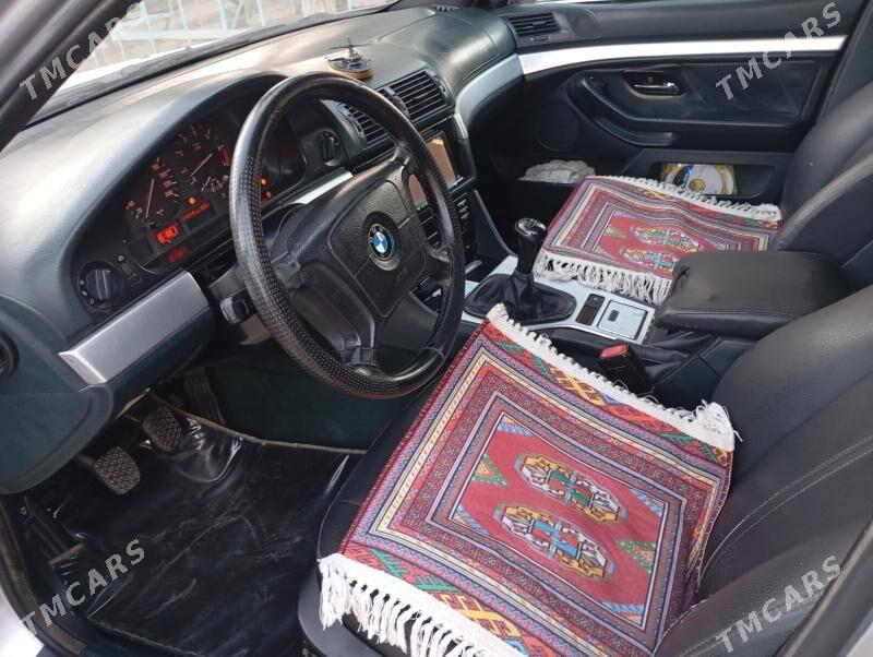 BMW E39 1998 - 90 000 TMT - Mary - img 2