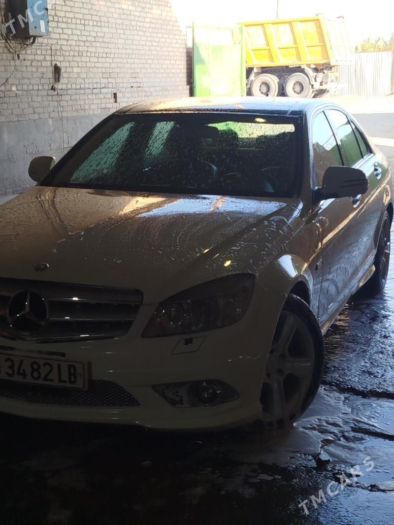 Mercedes-Benz C350 2010 - 200 000 TMT - Туркменабат - img 3