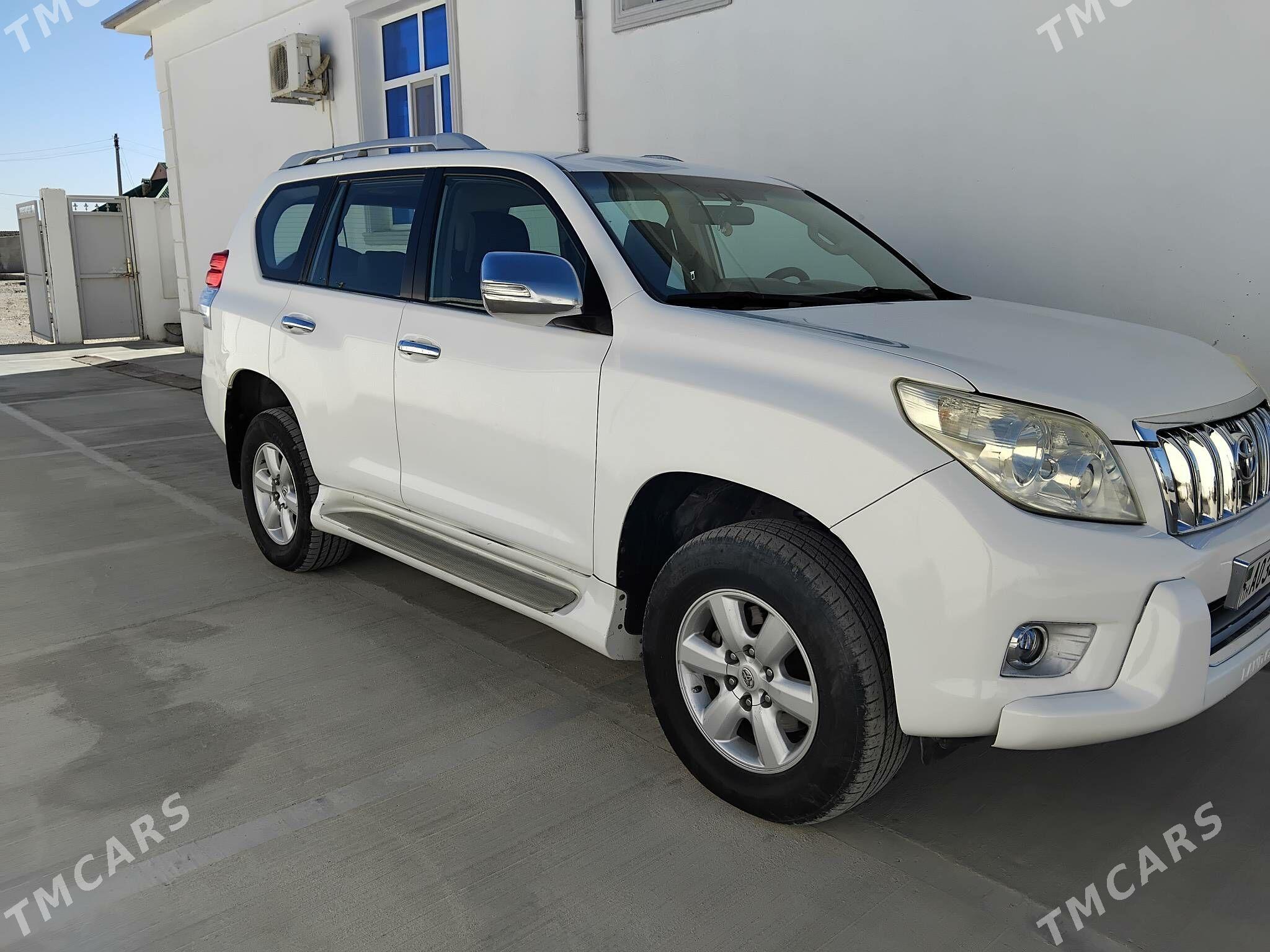 Toyota Land Cruiser Prado 2010 - 440 000 TMT - Балканабат - img 3