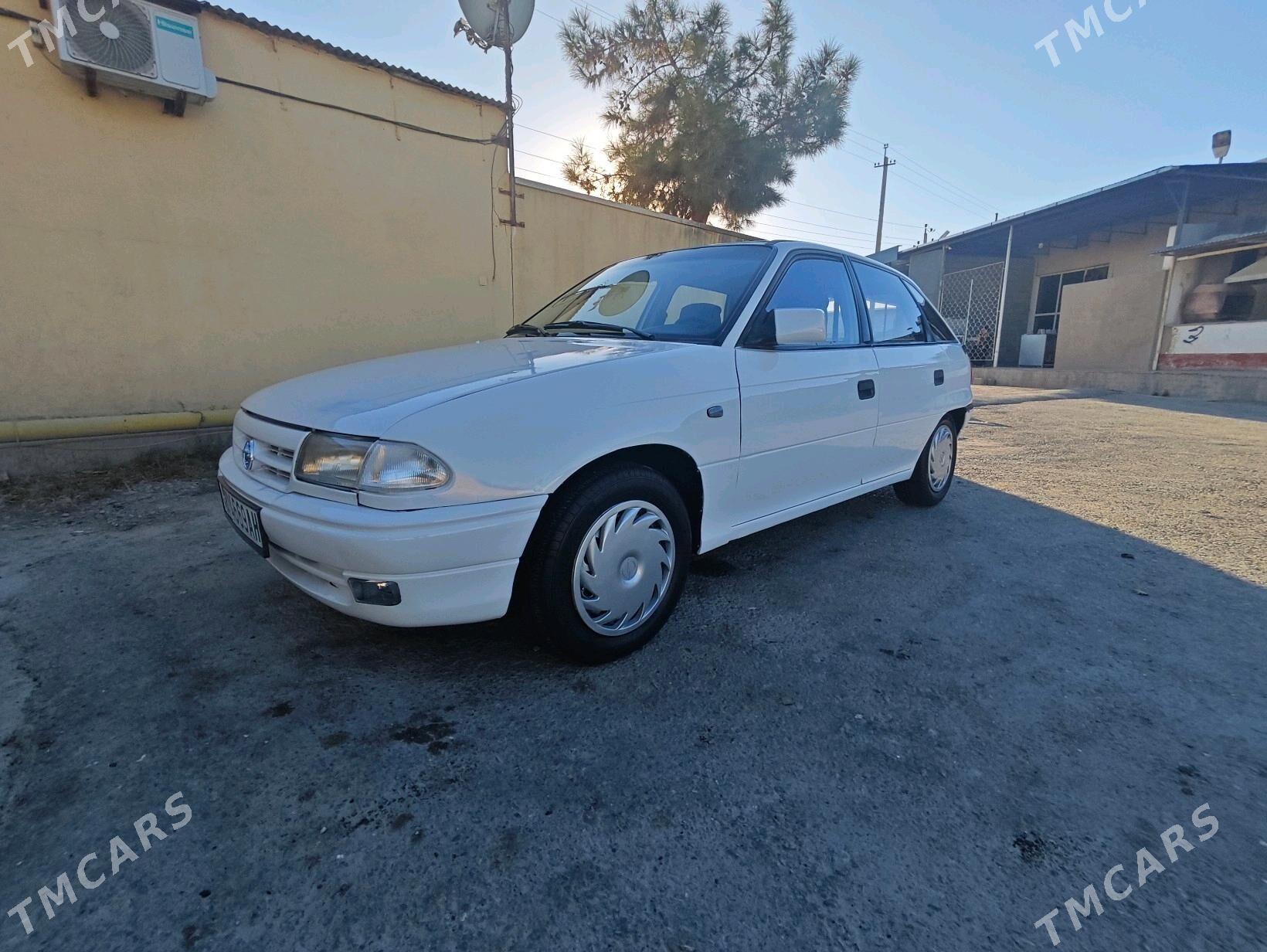 Opel Astra 1992 - 34 000 TMT - Бахарден - img 2