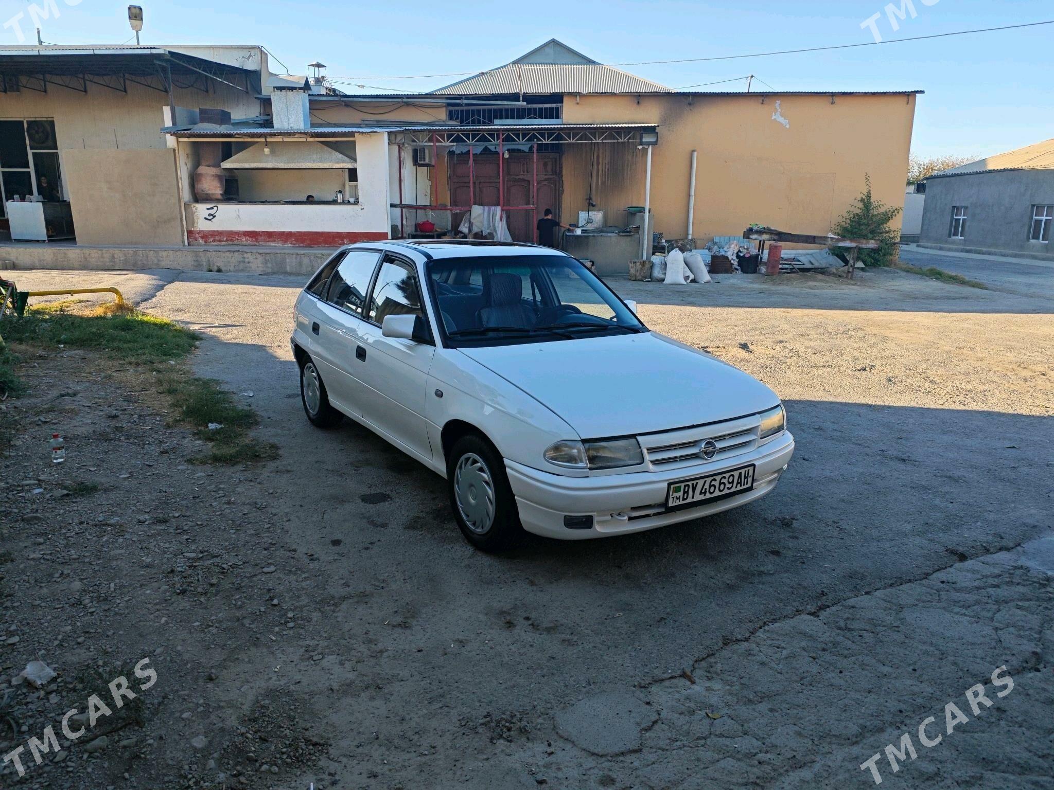 Opel Astra 1992 - 34 000 TMT - Бахарден - img 7