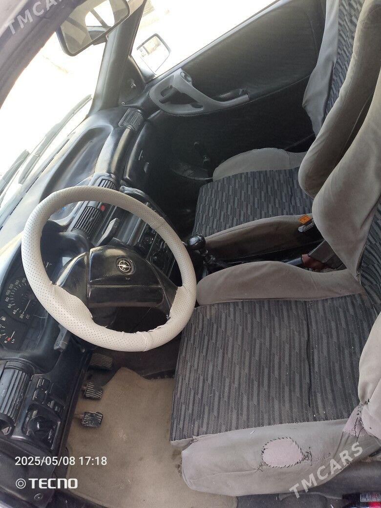Opel Astra 1994 - 25 000 TMT - Мары - img 3