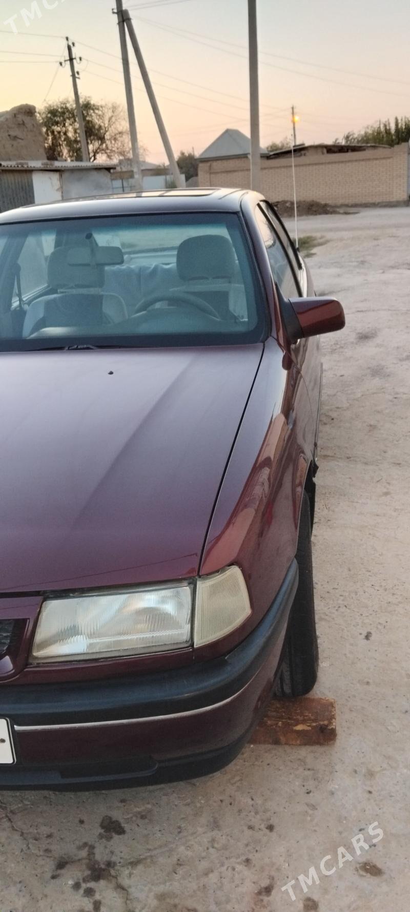 Opel Vectra 1990 - 37 000 TMT - Мары - img 5