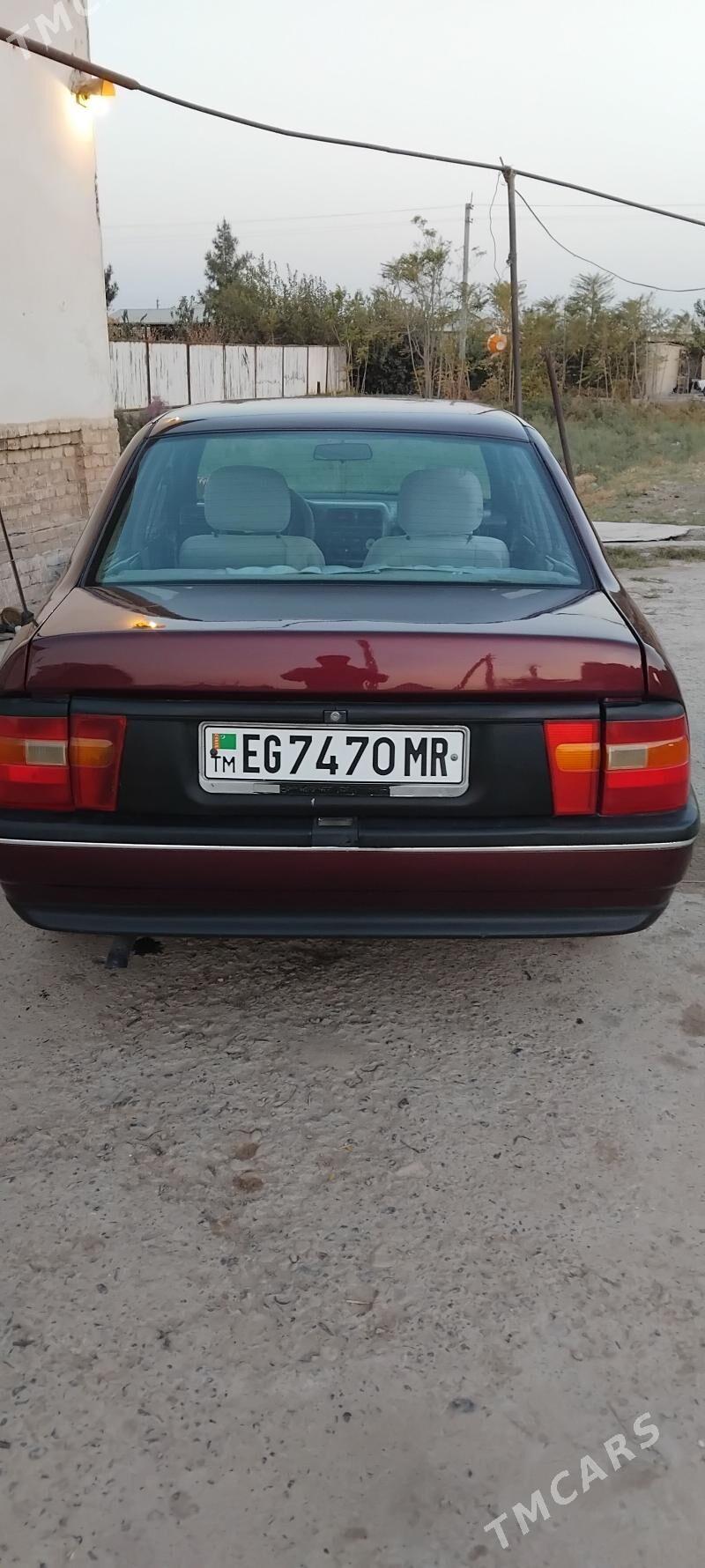 Opel Vectra 1990 - 37 000 TMT - Мары - img 3