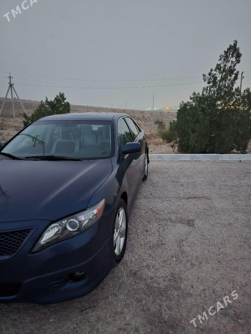 Toyota Camry 2010 - 177 000 TMT - Balkanabat - img 4