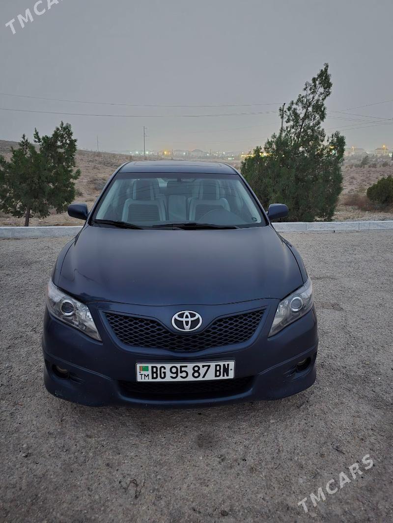 Toyota Camry 2010 - 177 000 TMT - Balkanabat - img 2