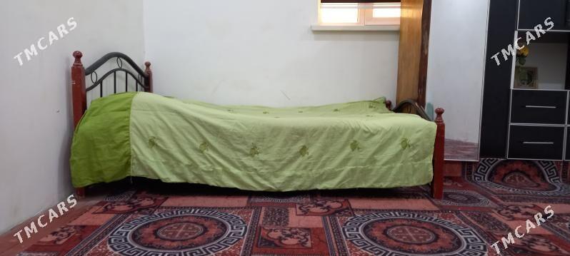 Spalniy - Гурбансолтан Едже - img 1