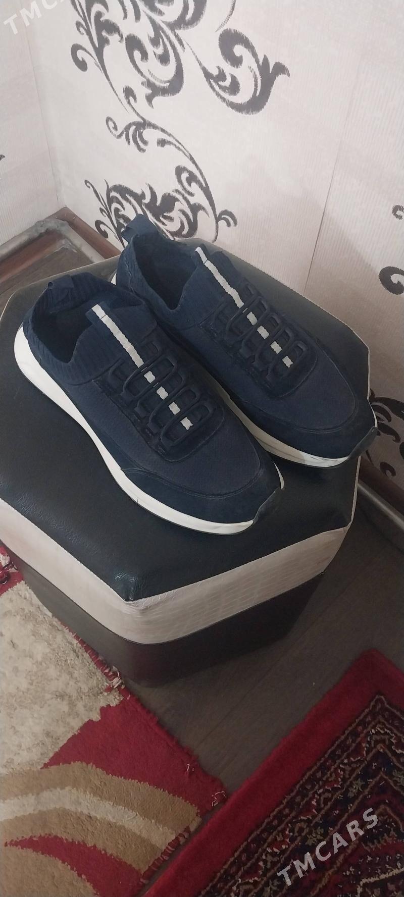 кроссовки - Мары - img 1