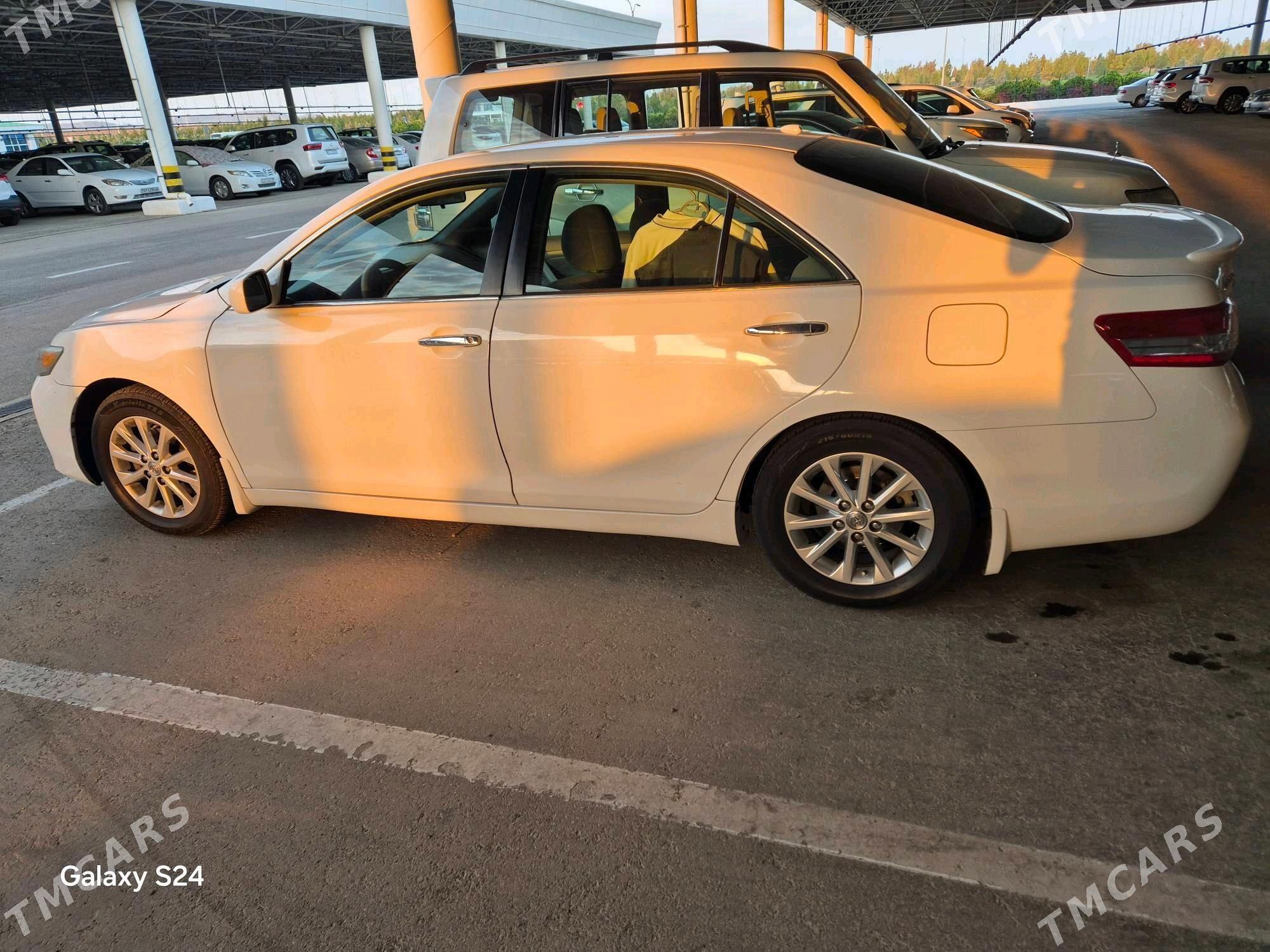 Toyota Camry 2010 - 170 000 TMT - Байрамали - img 5