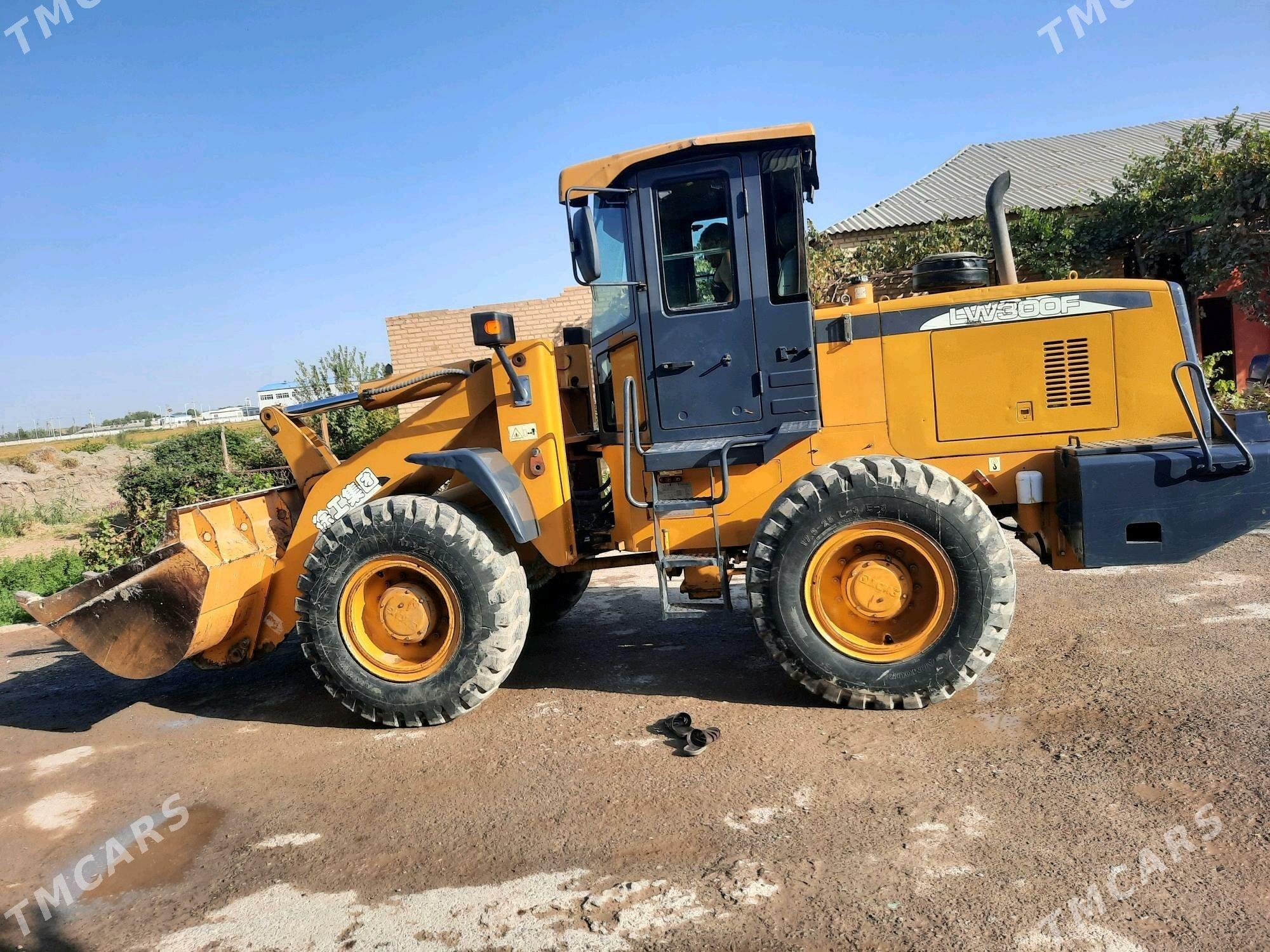 XCMG LW300F 2014 - 500 000 TMT - Фарап - img 7