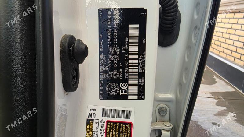 Toyota Highlander 2021 - 668 000 TMT - Бузмеин - img 4