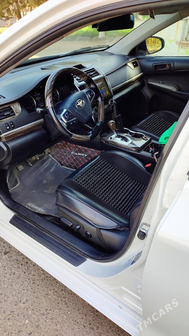 Toyota Camry 2017 - 260 000 TMT - Сакар - img 1