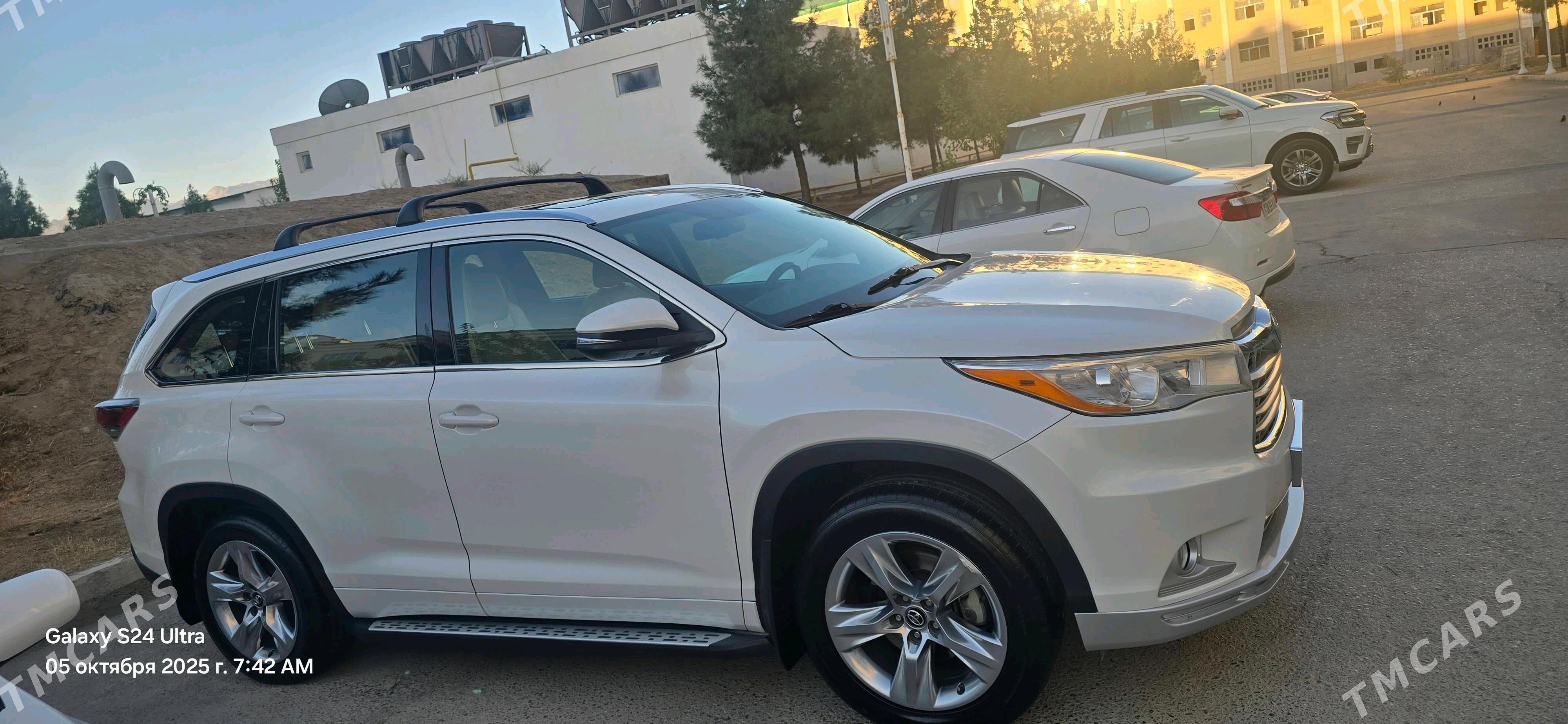 Toyota Highlander 2016 - 520 000 TMT - Ак-Бугдайский этрап - img 4